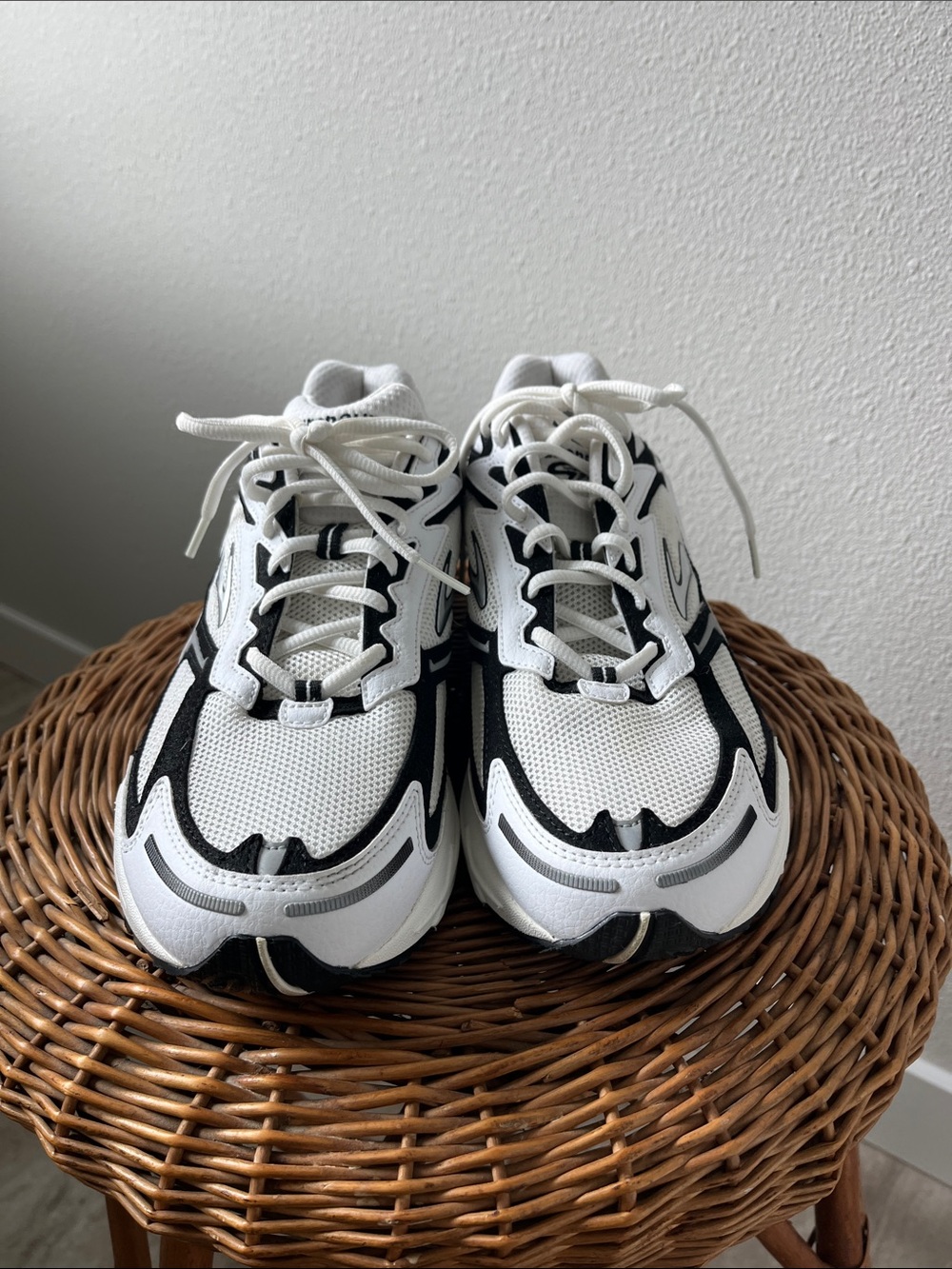 Brooks White and Black Men's Athletic Running Sneakers